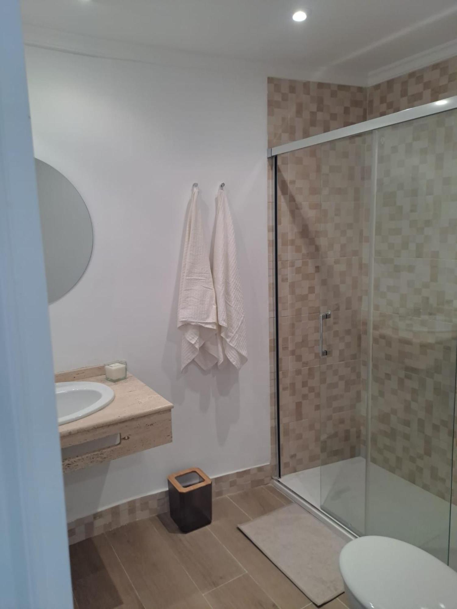 Apartamento Compartido Hab Privadas Playa De La Caleta Cádiz Exterior foto
